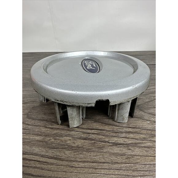 2003 - 2006 Ford Expedition Center Cap Factory OEM 4L14-1A096-DB Wheel Hub Cover - Picture 4 of 8